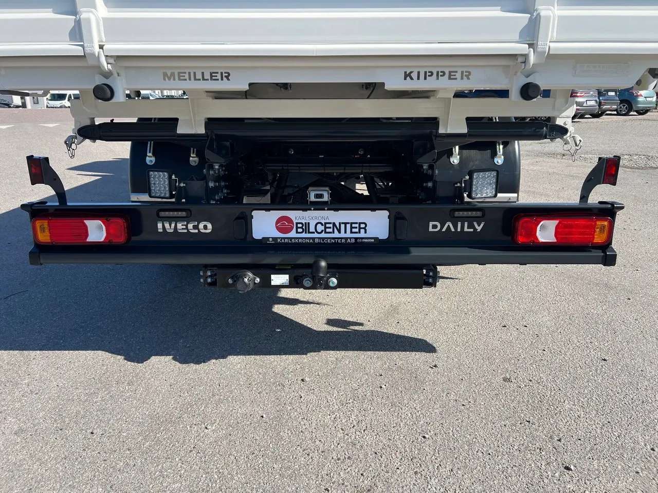 Vehicle image 22