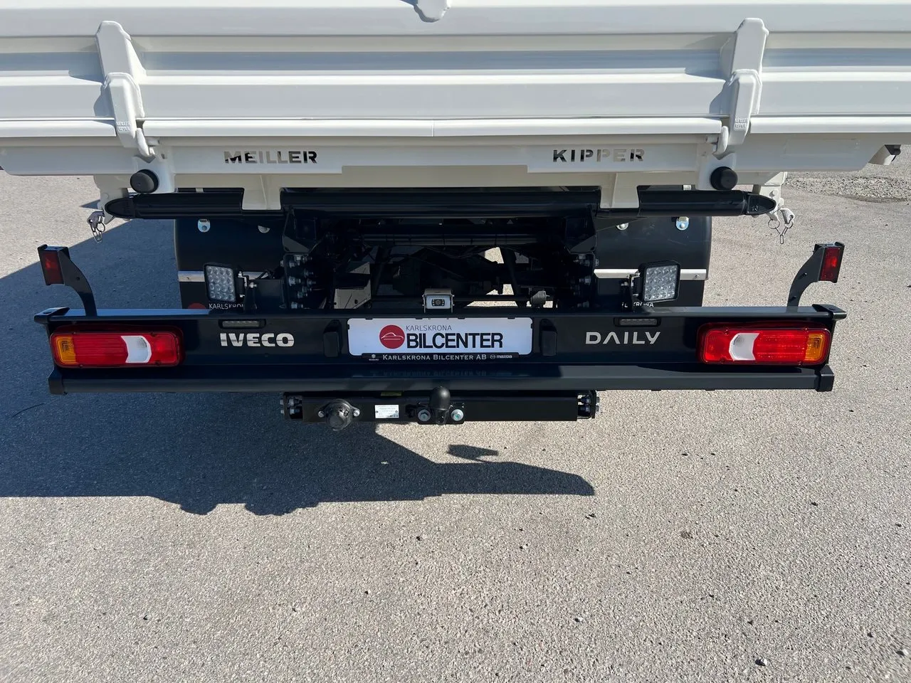 Vehicle image 21