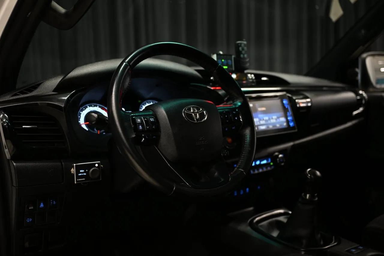 Vehicle image 20
