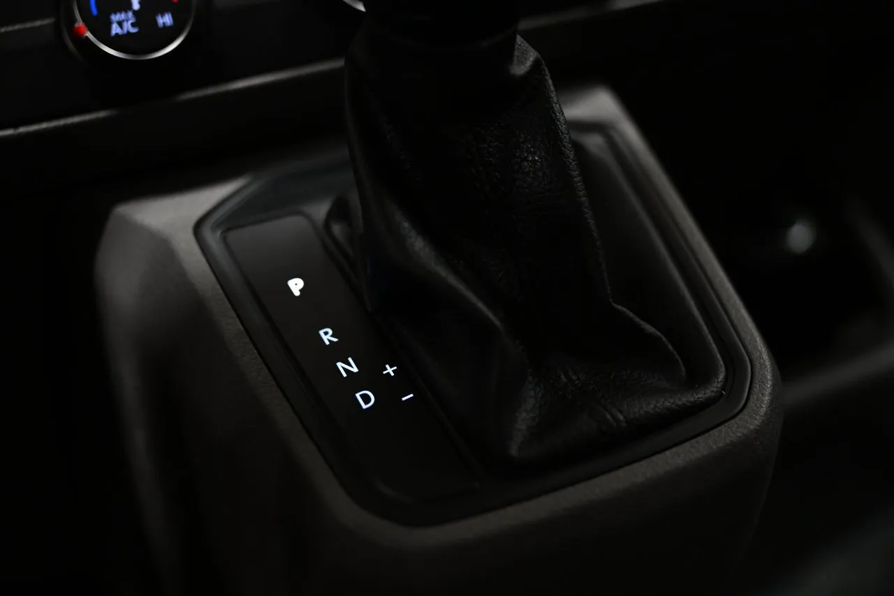 Vehicle image 28
