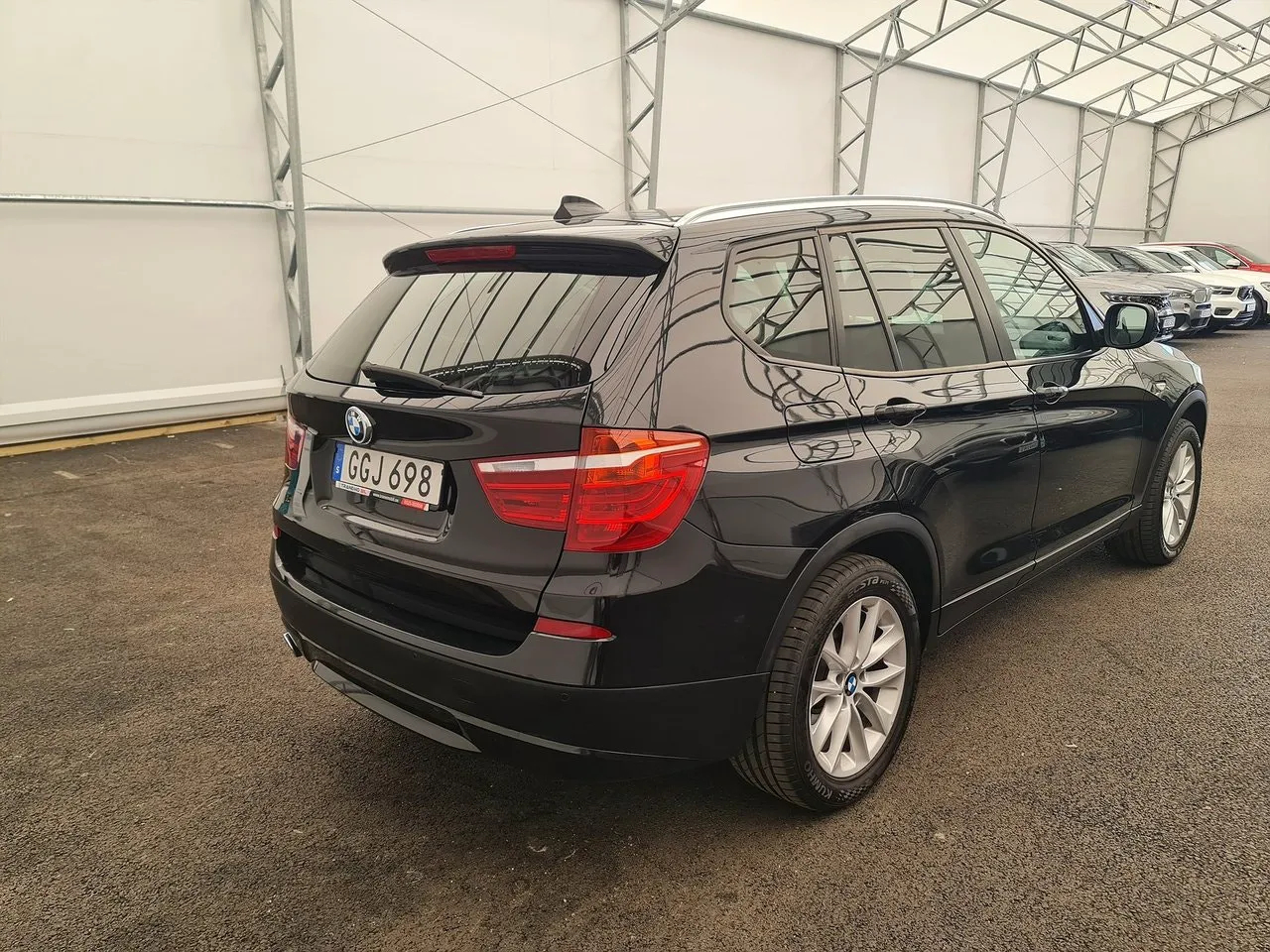 Vehicle image 4