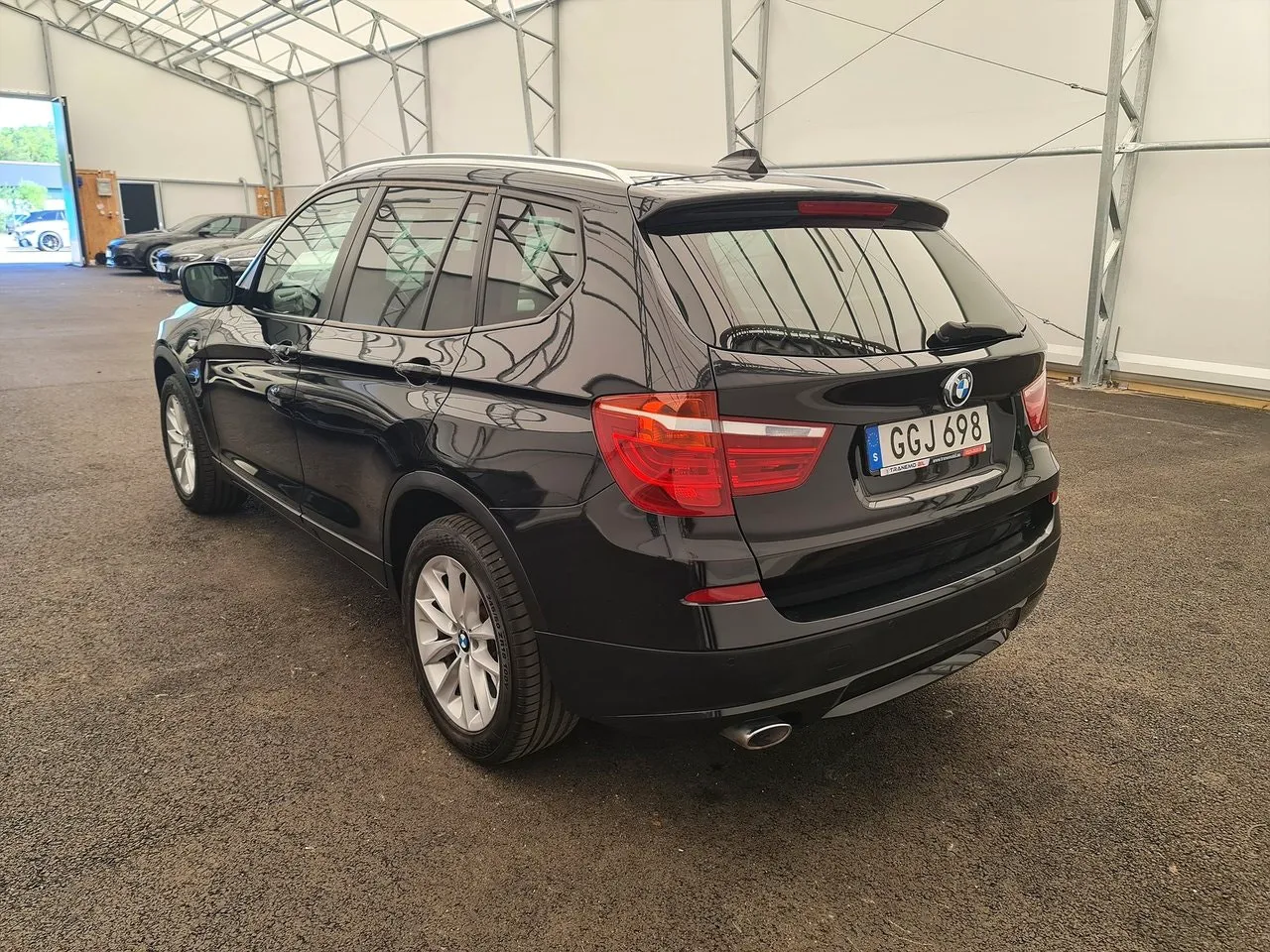 Vehicle image 6