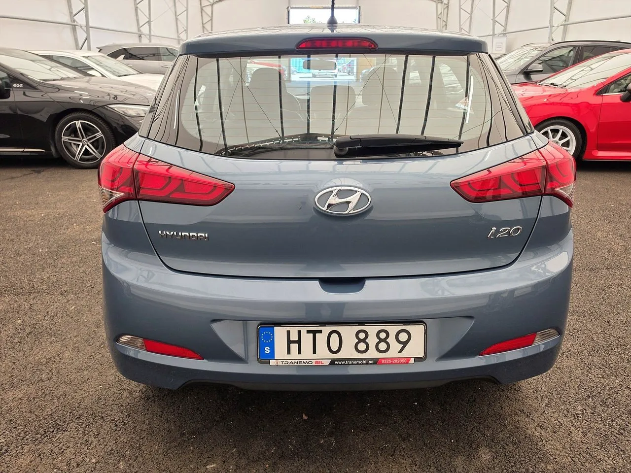 Vehicle image 4