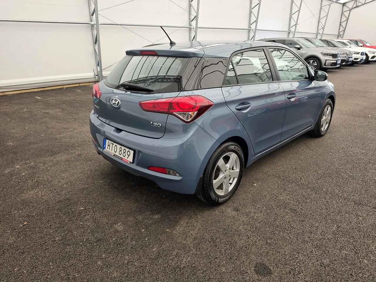 Vehicle image 3