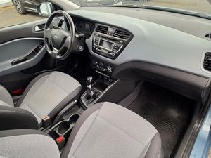 Hyundai i20 bild 3