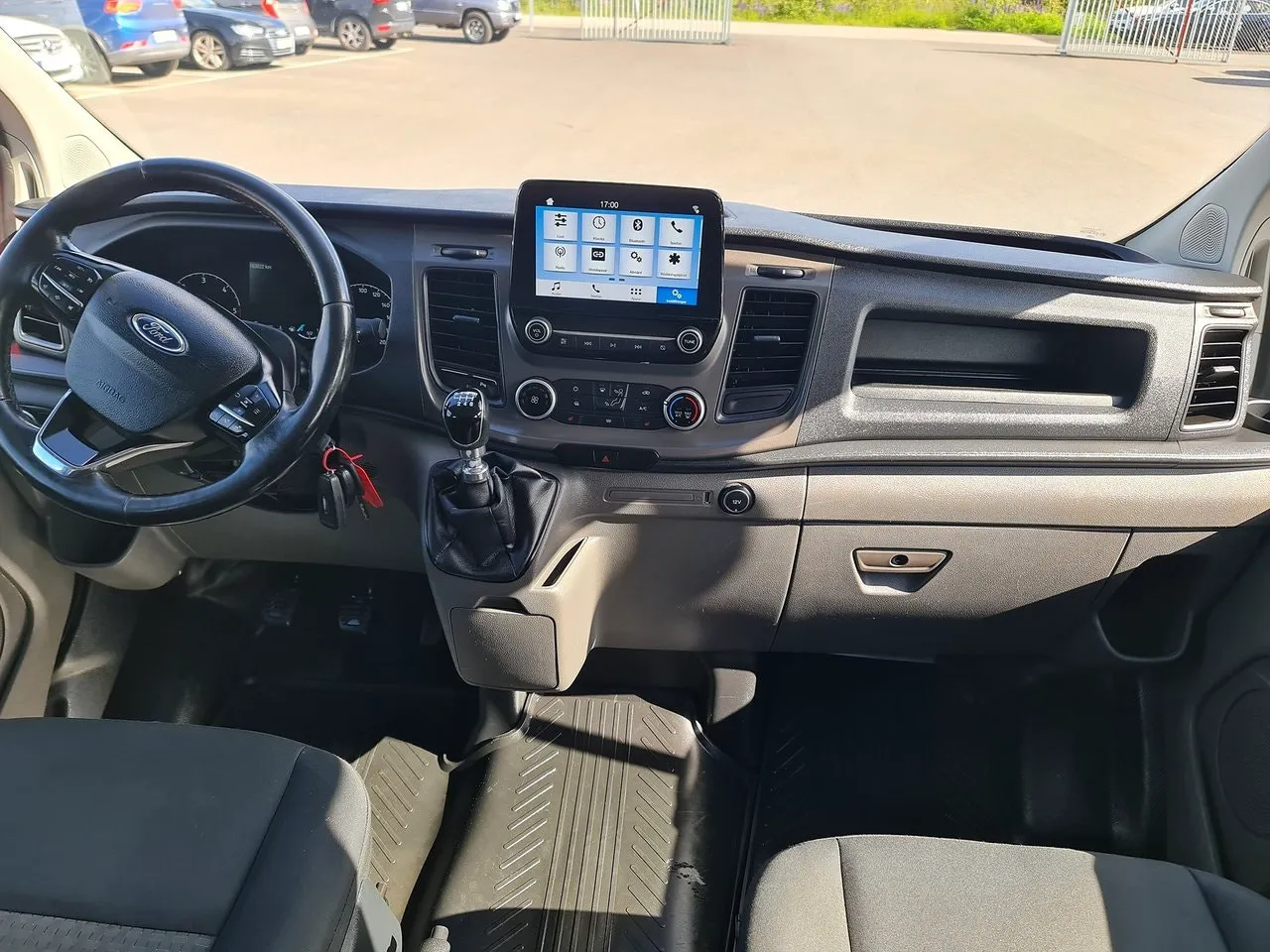 Vehicle image 14