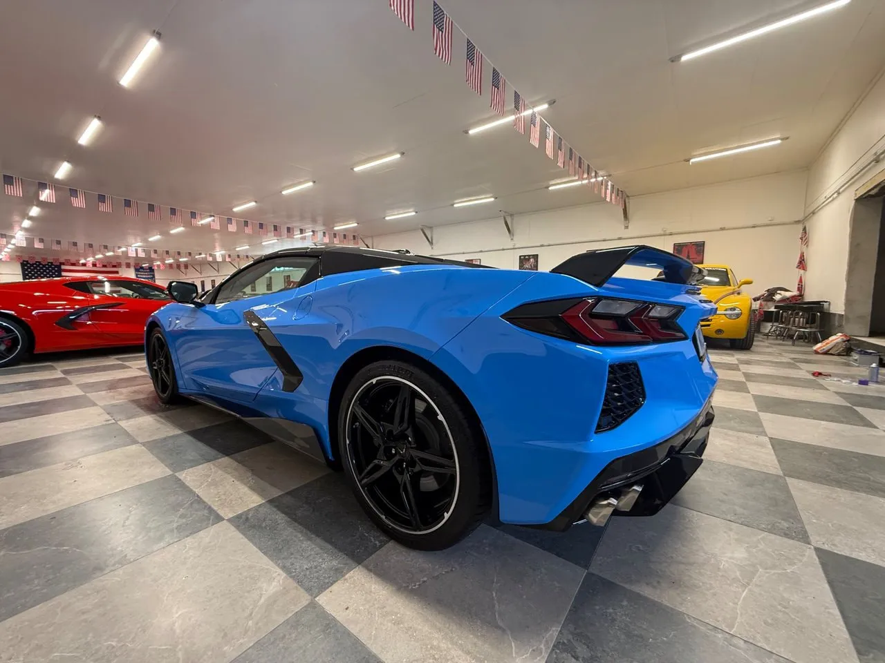 Vehicle image 14