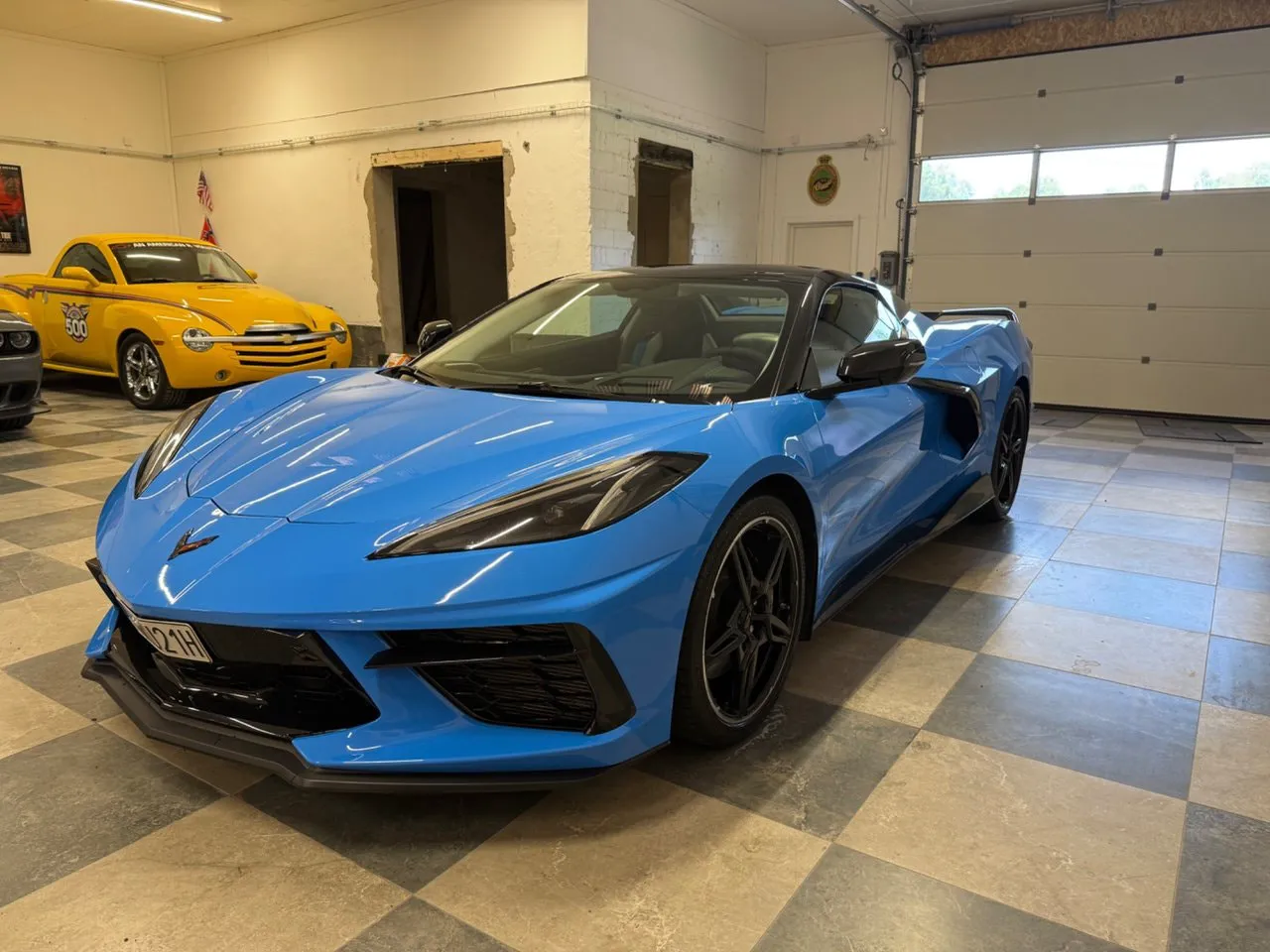 Vehicle image 12