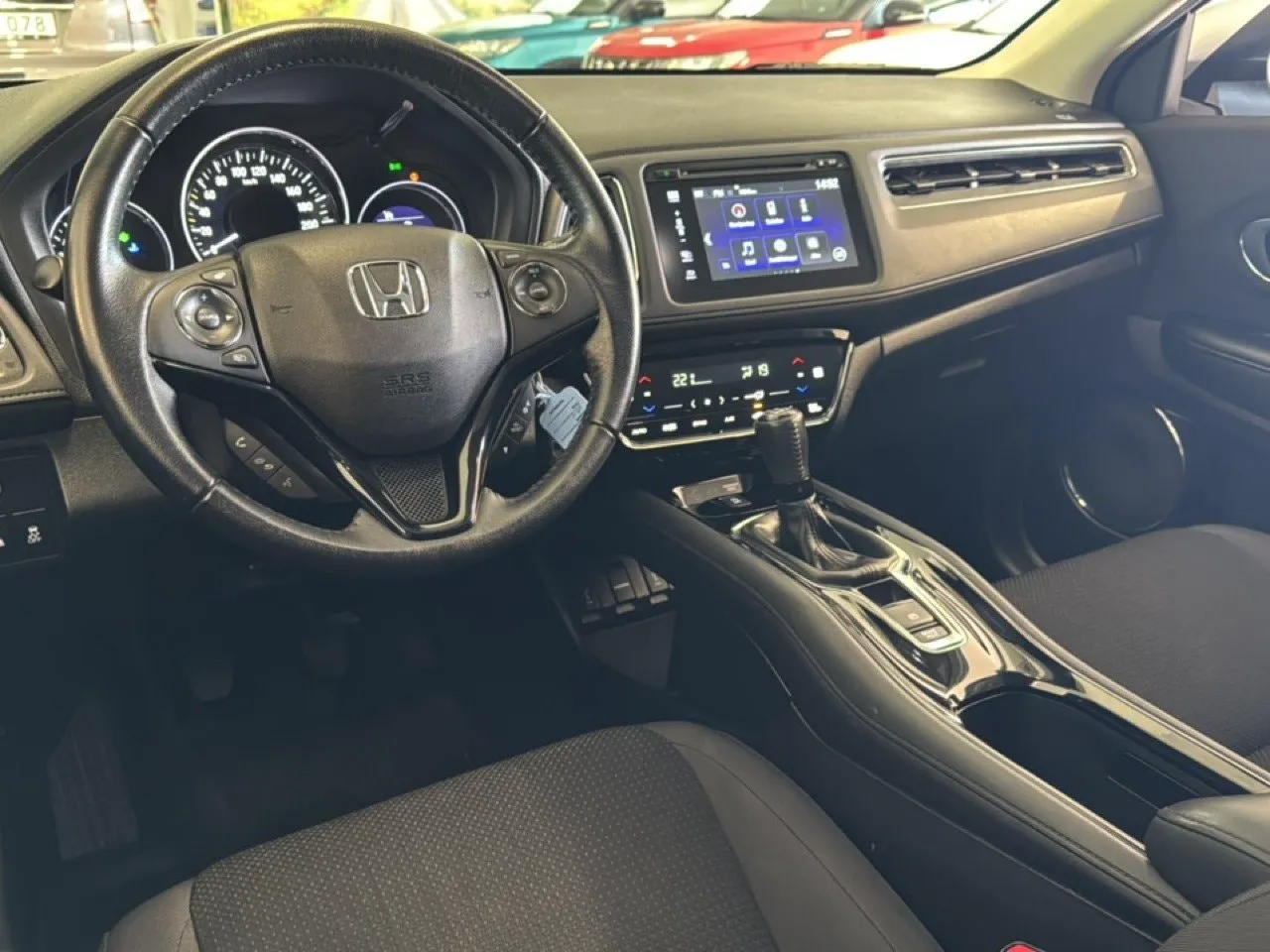 Vehicle image 12