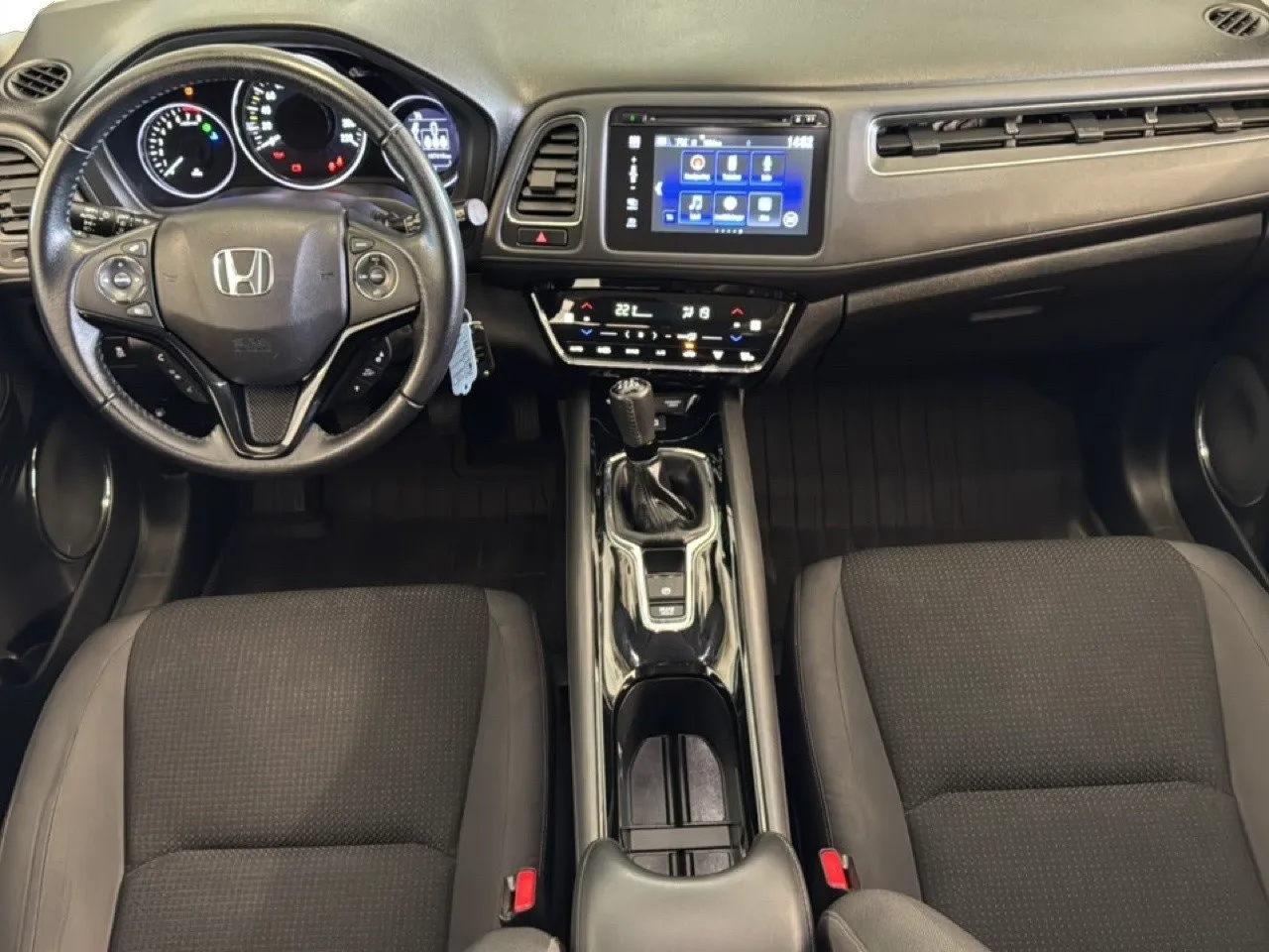 Vehicle image 8