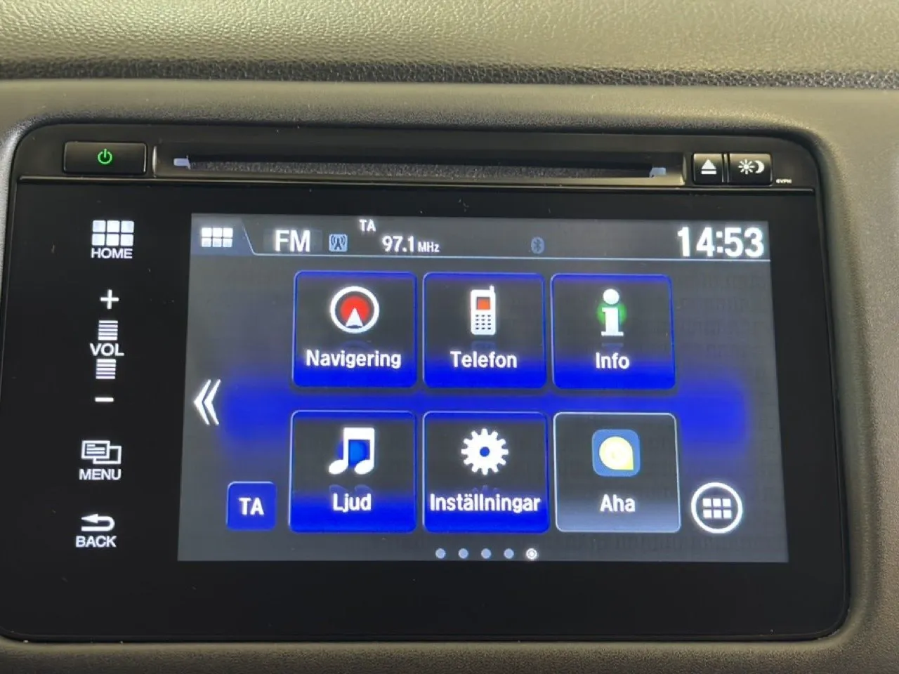 Vehicle image 16