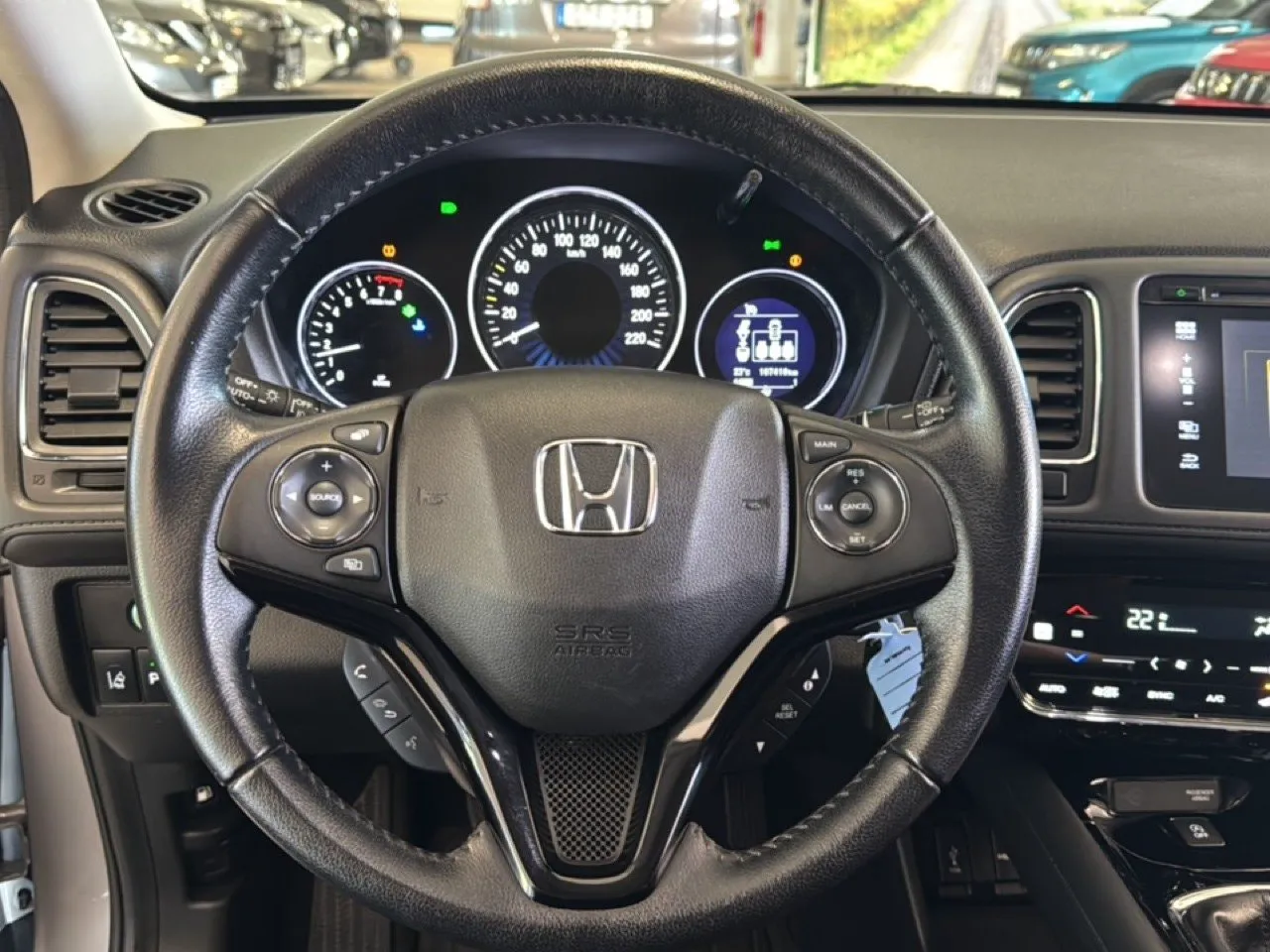 Vehicle image 13