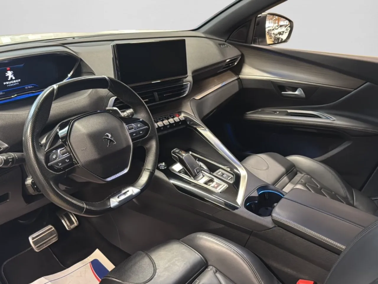 Vehicle image 7