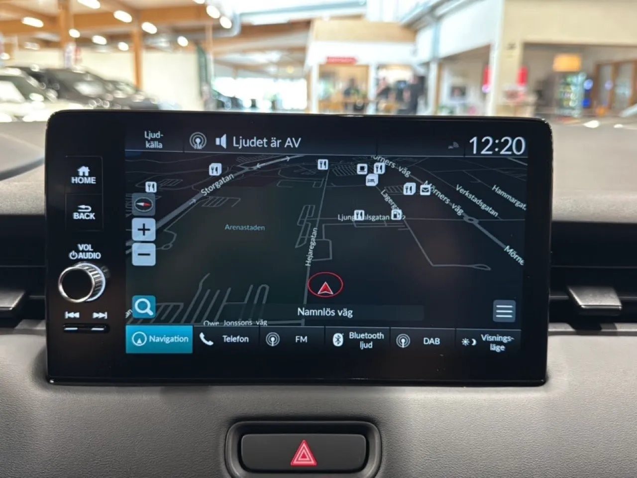 Vehicle image 10