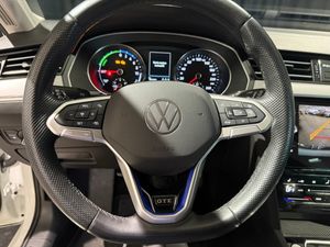 Volkswagen Passat bild 13