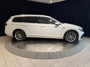 Volkswagen Passat bild 8