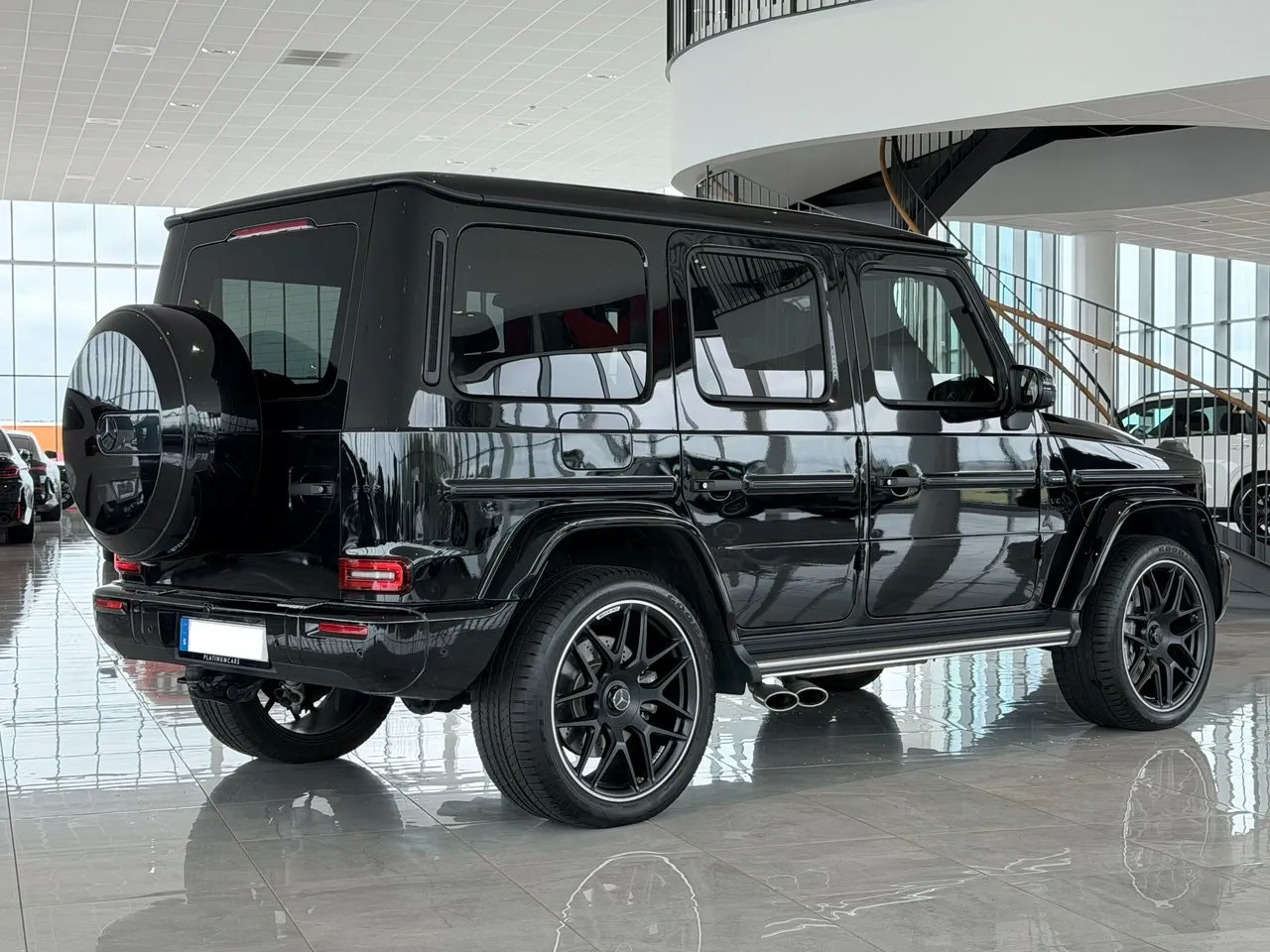 Vehicle image 4