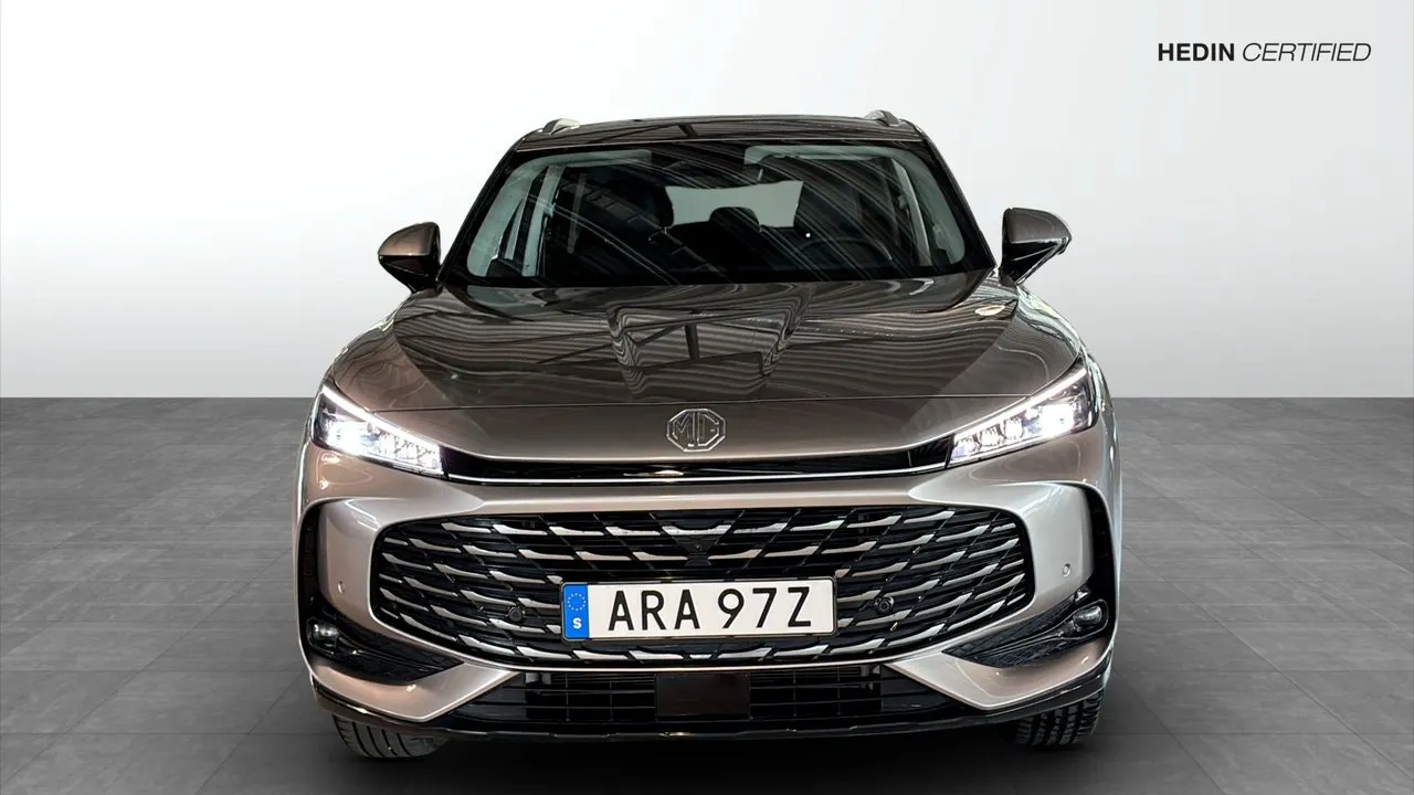 Vehicle image 7