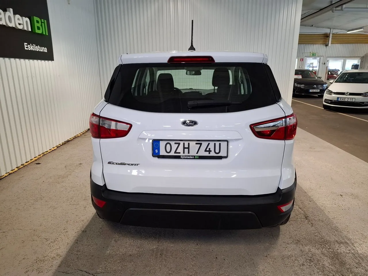 Vehicle image 7