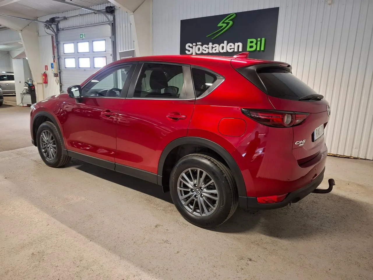 Vehicle image 4