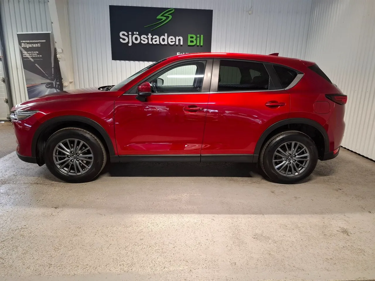 Vehicle image 5