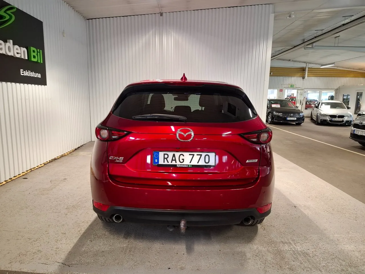 Vehicle image 7