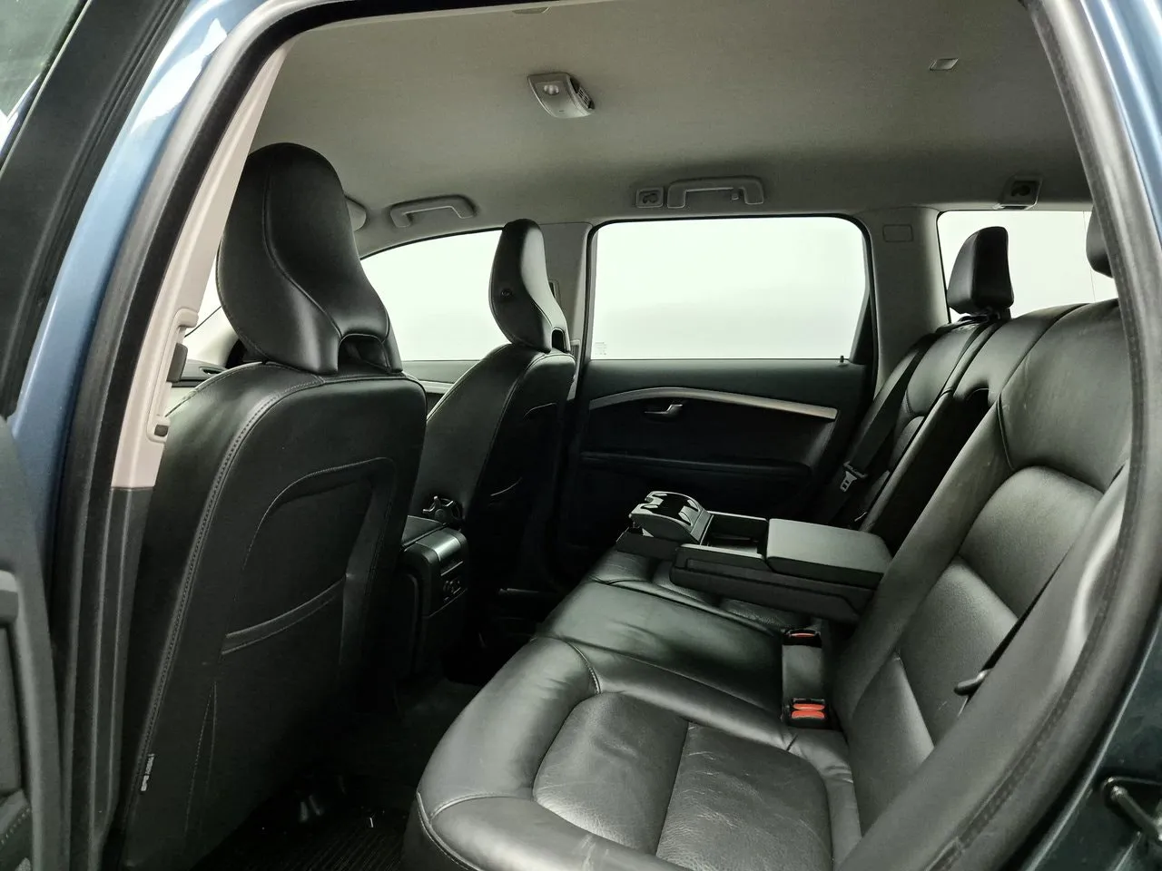 Vehicle image 27