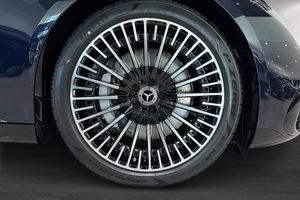 Mercedes EQS500 SUV bild 5