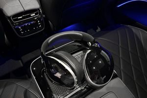 Mercedes EQS500 SUV bild 15