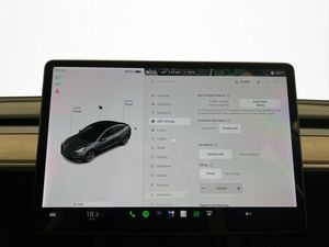 Tesla Model 3 bild 26