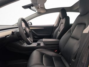 Tesla Model 3 bild 12