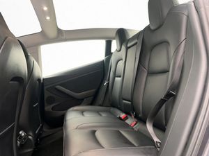 Tesla Model 3 bild 17