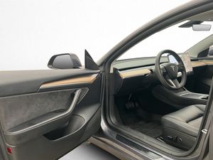 Tesla Model 3 bild 11