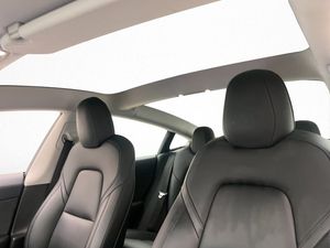 Tesla Model 3 bild 18