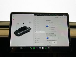 Tesla Model 3 bild 28