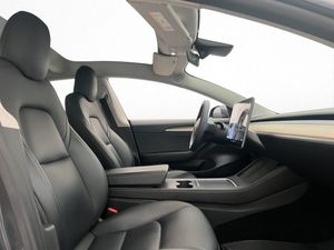 Tesla Model 3 bild 15