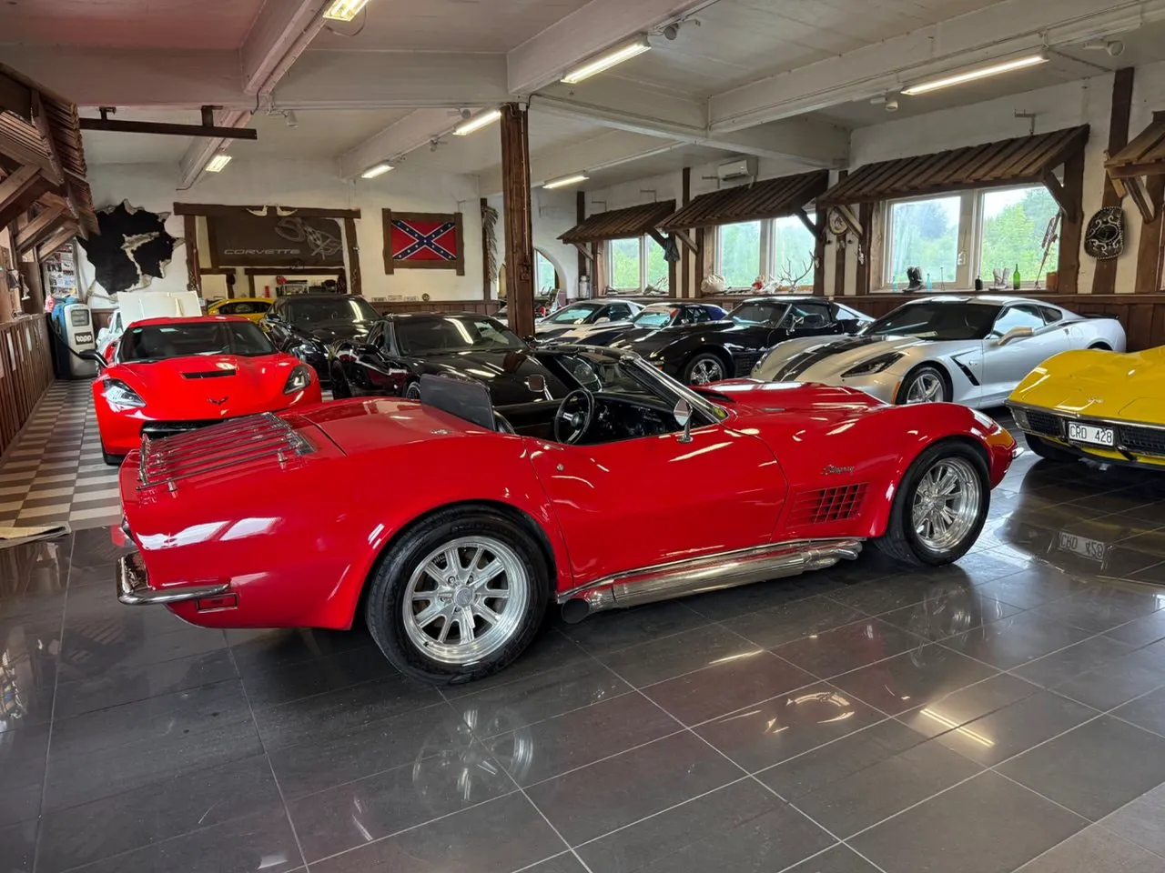 Vehicle image 12