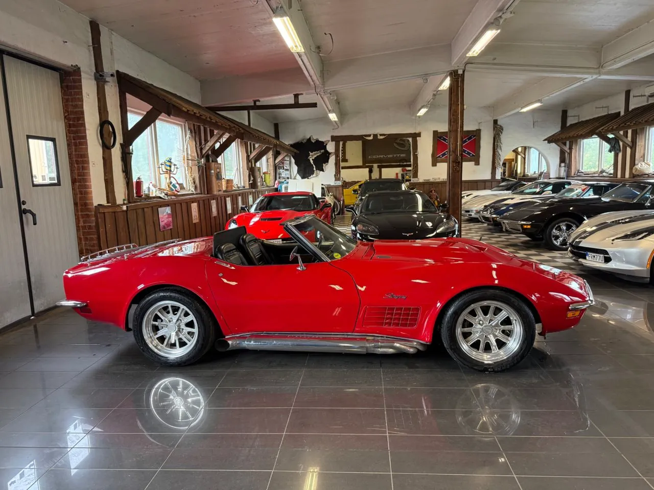 Vehicle image 13