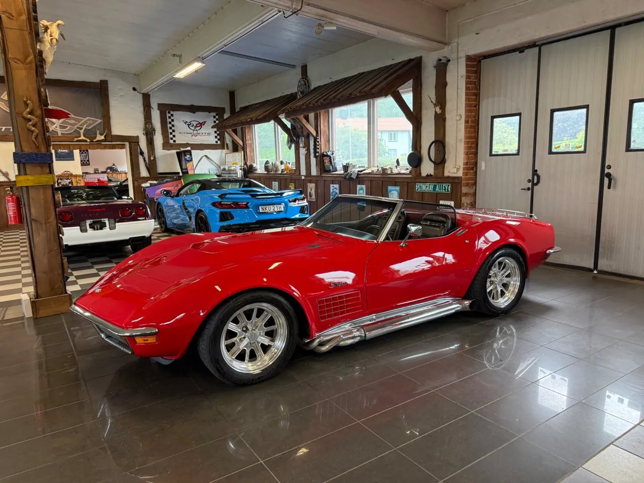 Vehicle image 1
