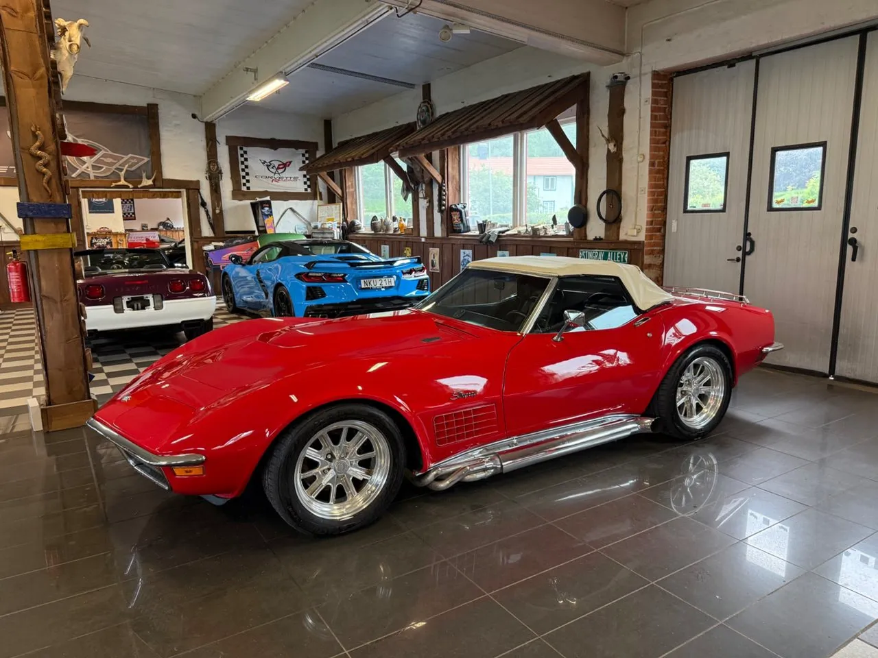 Vehicle image 20