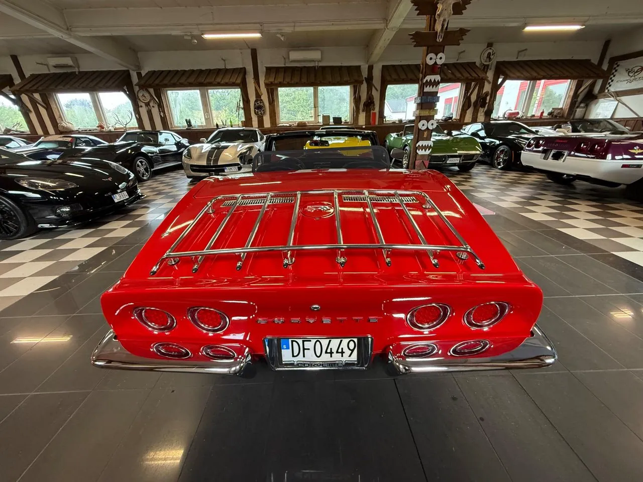 Vehicle image 11