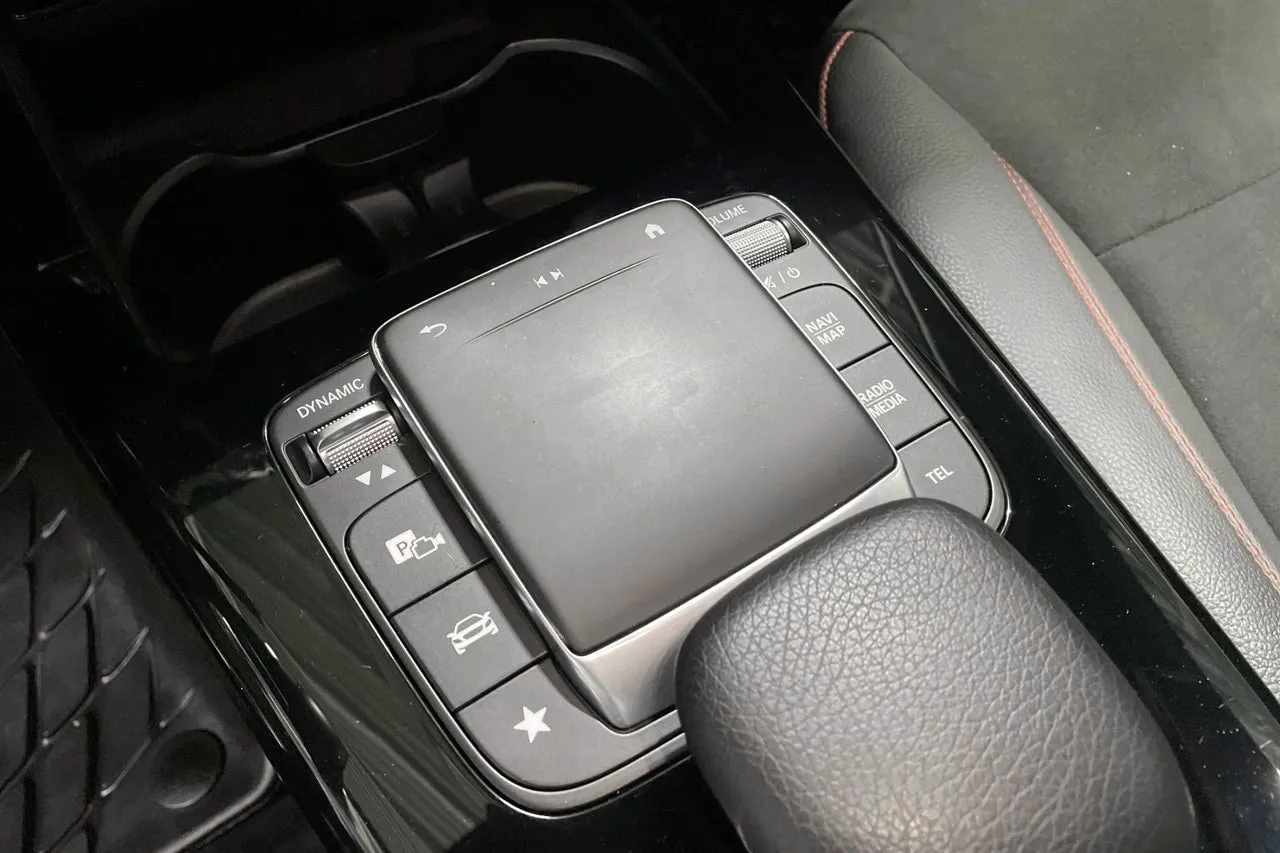 Vehicle image 20