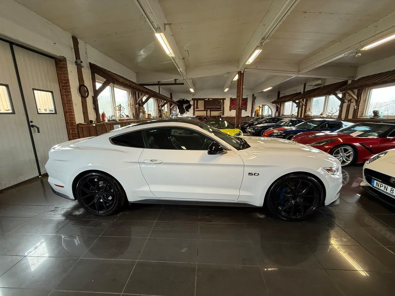 Vehicle image 9