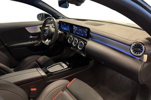 Mercedes CLA45 AMG bild 12