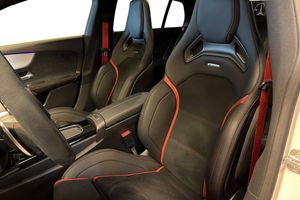 Mercedes CLA45 AMG bild 18