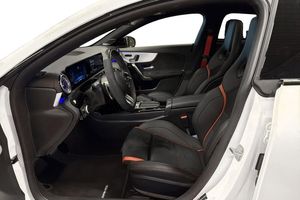 Mercedes CLA45 AMG bild 14