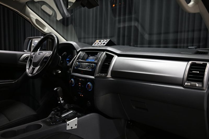 Ford Ranger bild 32