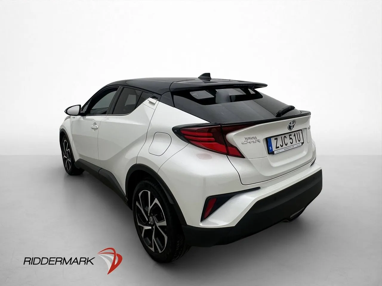 Vehicle image 7