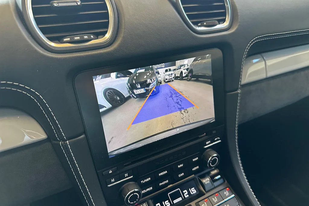 Vehicle image 22