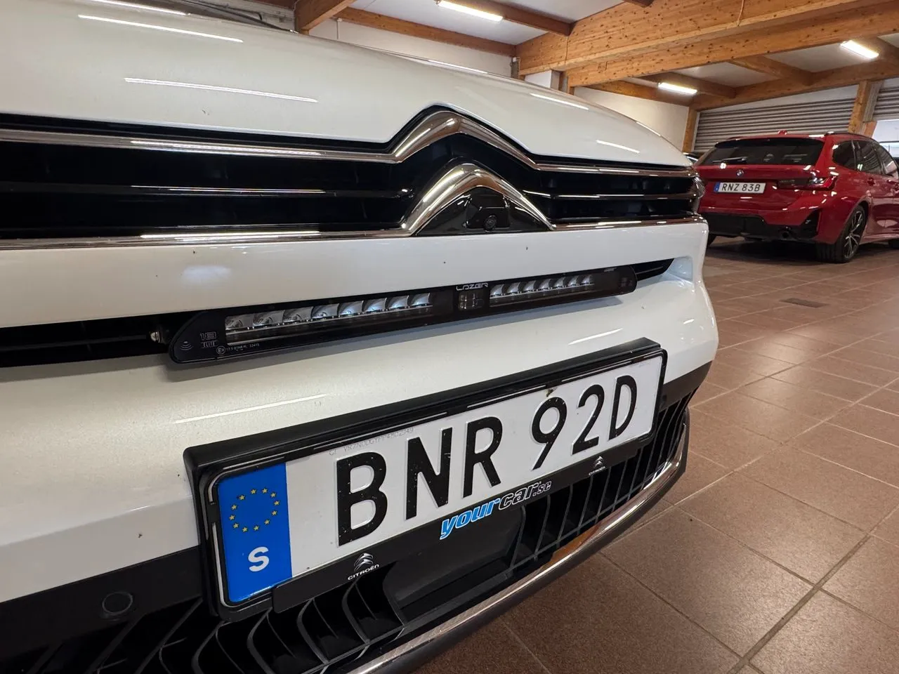 Vehicle image 13